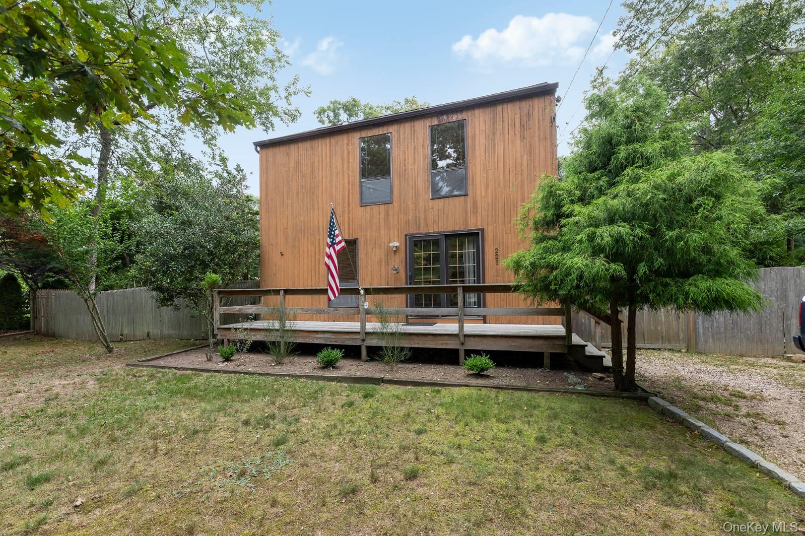 221 Norfolk Drive, East Hampton, NY 11937