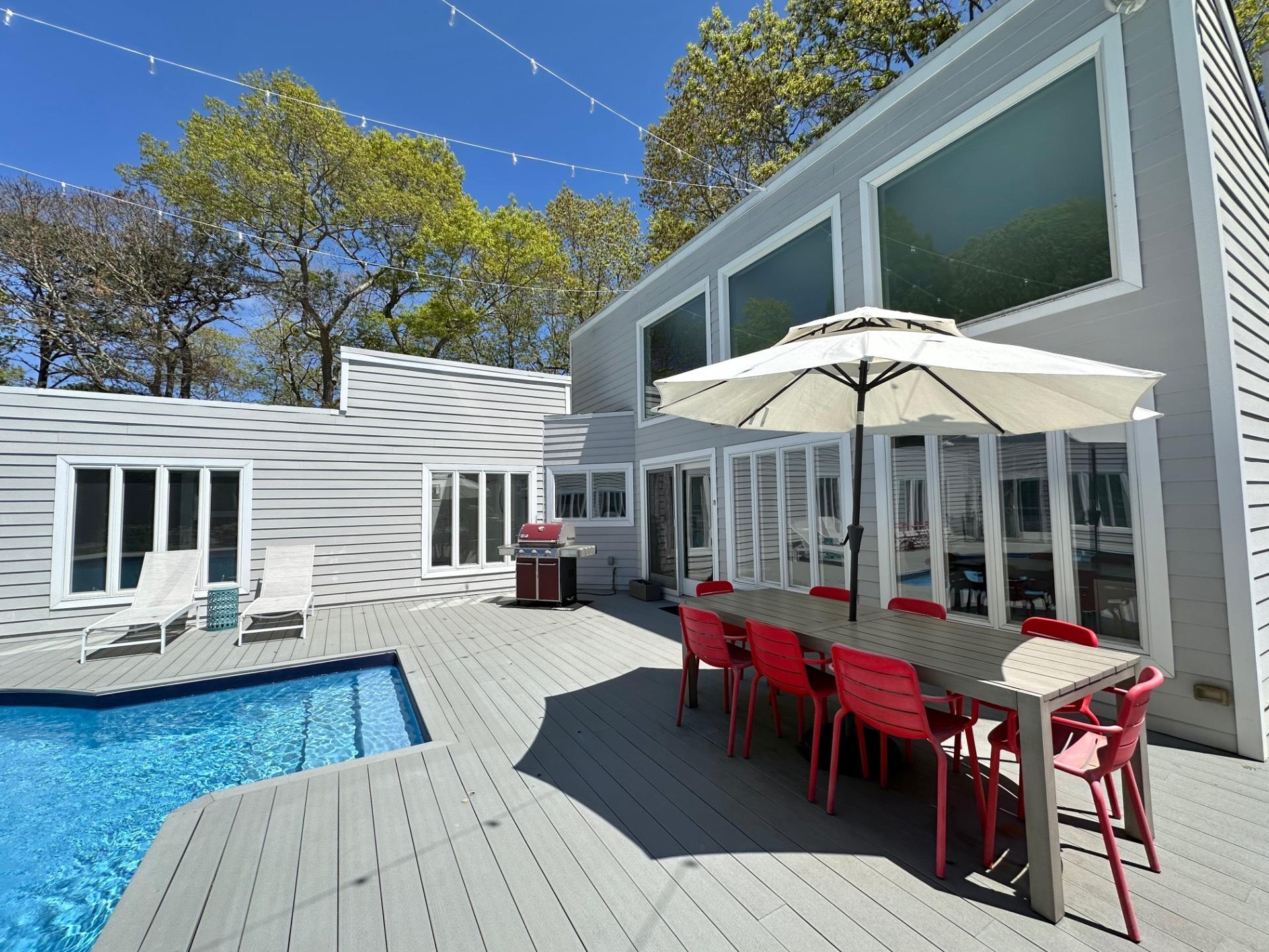 5 Lakewood Lane, Quogue, NY 11959