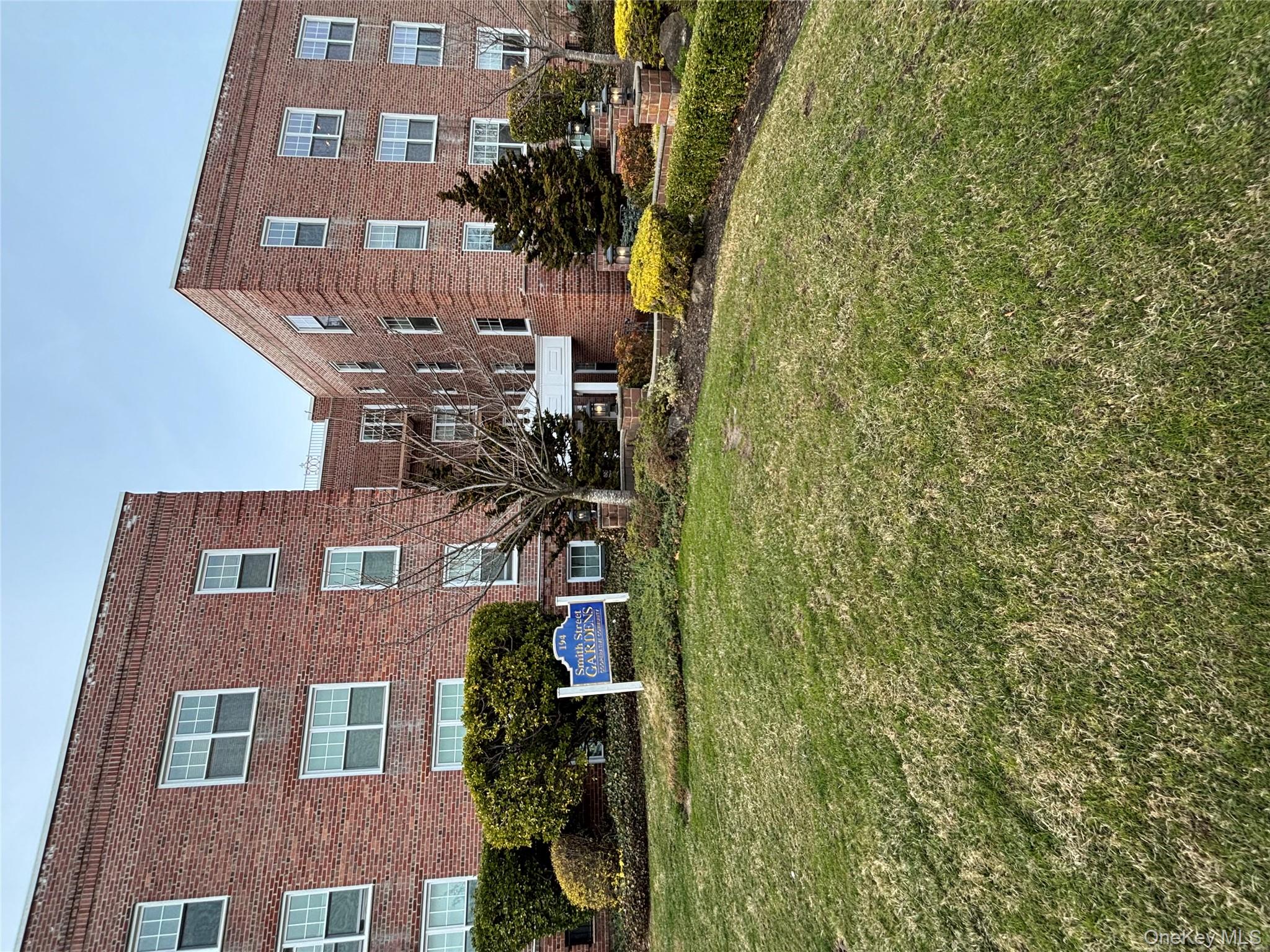 194 Smith Street # 3P, Freeport, NY 11520