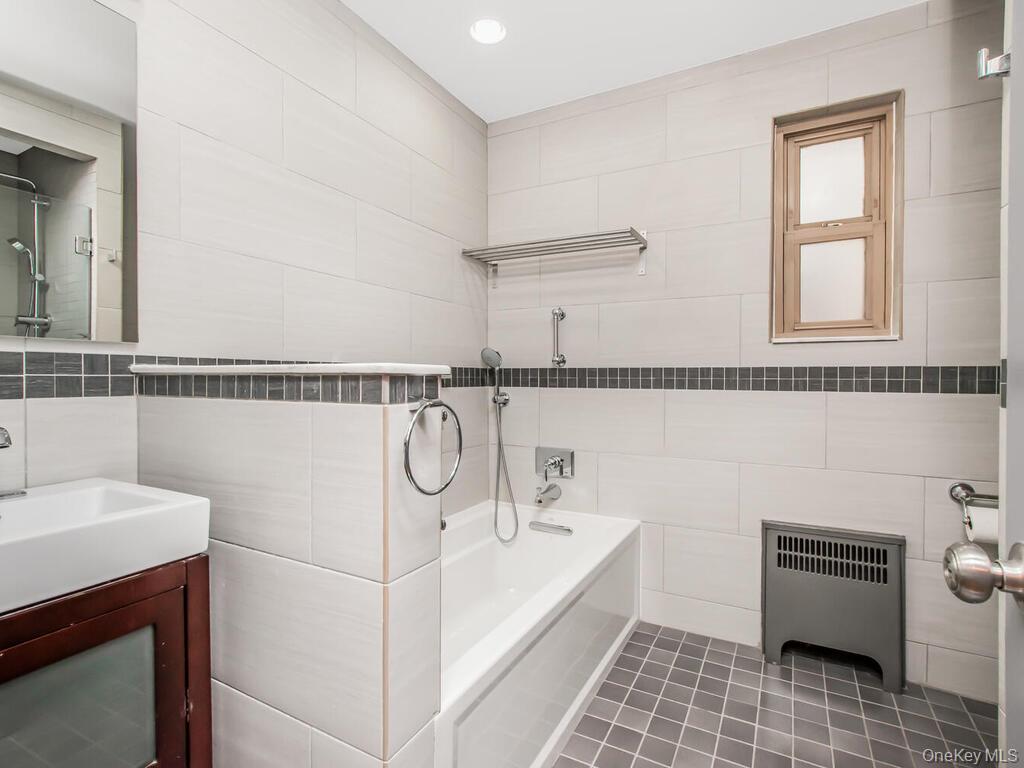 3041 Sedgwick Avenue, Bronx, NY 10468