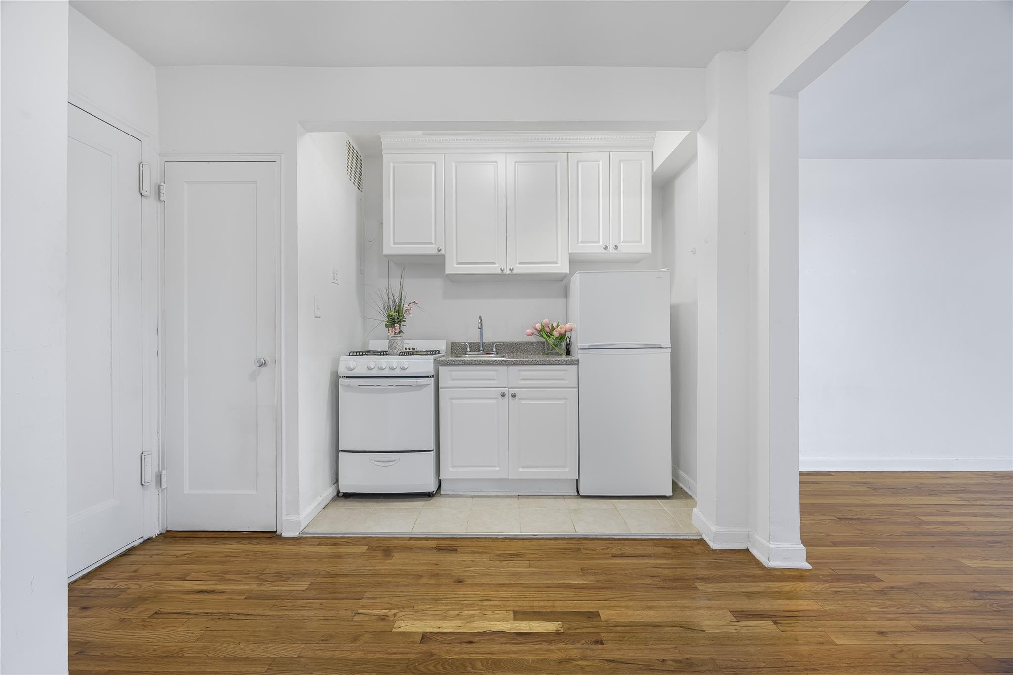 99-63 66 Avenue # F7, Rego Park, NY 11374