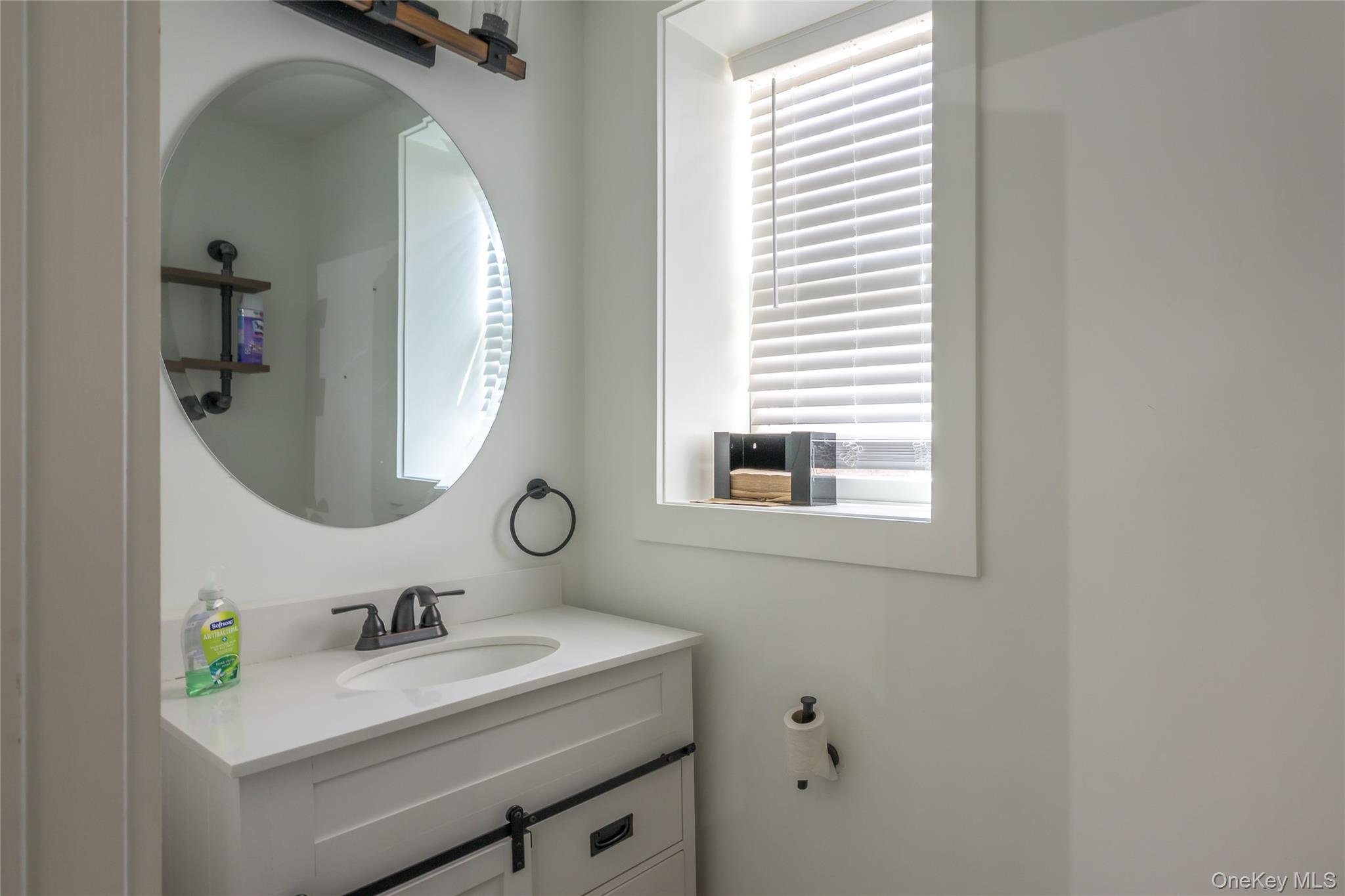 237 Warren Street, Hudson, NY 12534