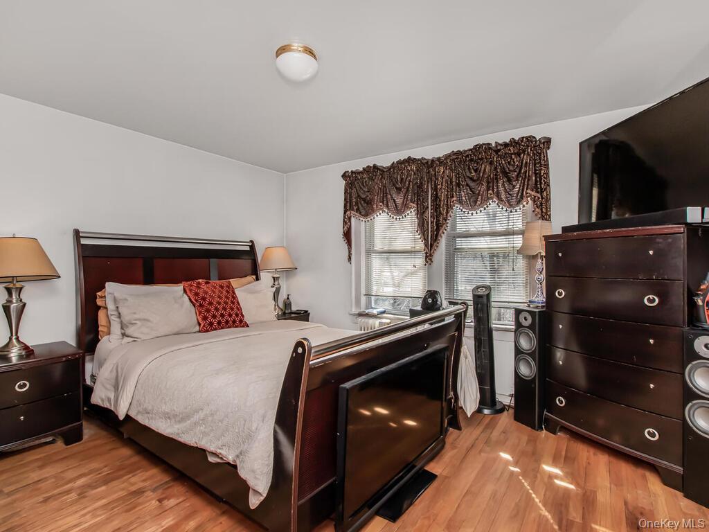 14 Touissant Avenue, Yonkers, NY 10710