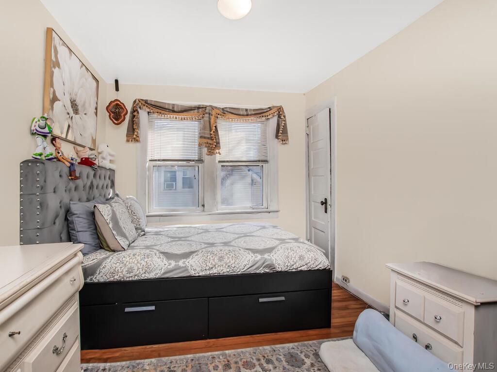 14 Touissant Avenue, Yonkers, NY 10710