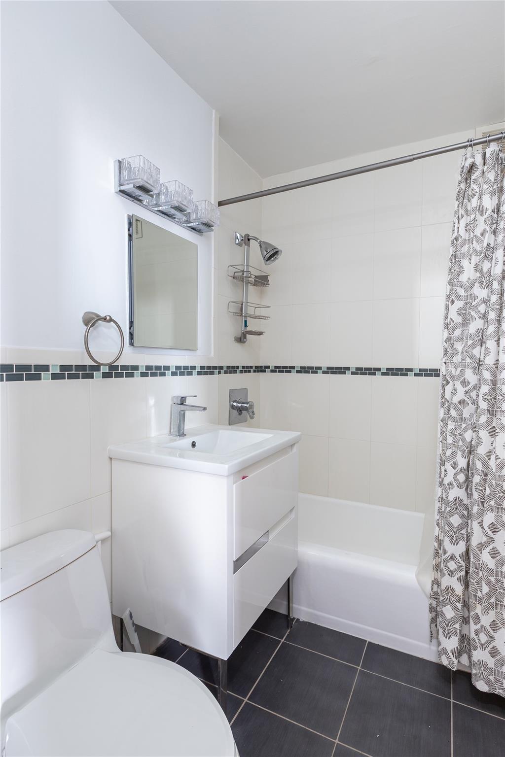 5800 Arlington Avenue # 21A, Bronx, NY 10471