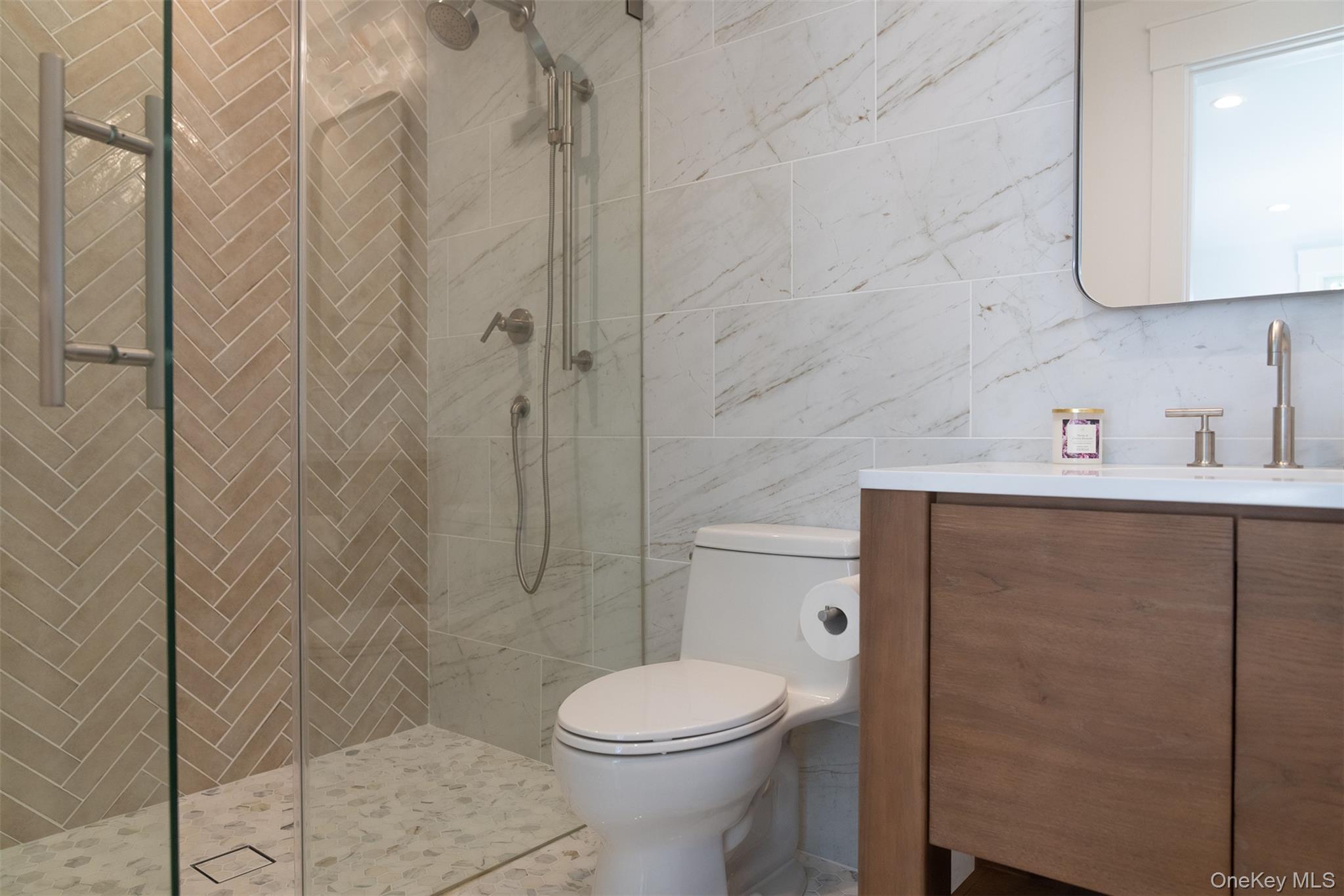 550 Madison Avenue, Greenport, NY 11944