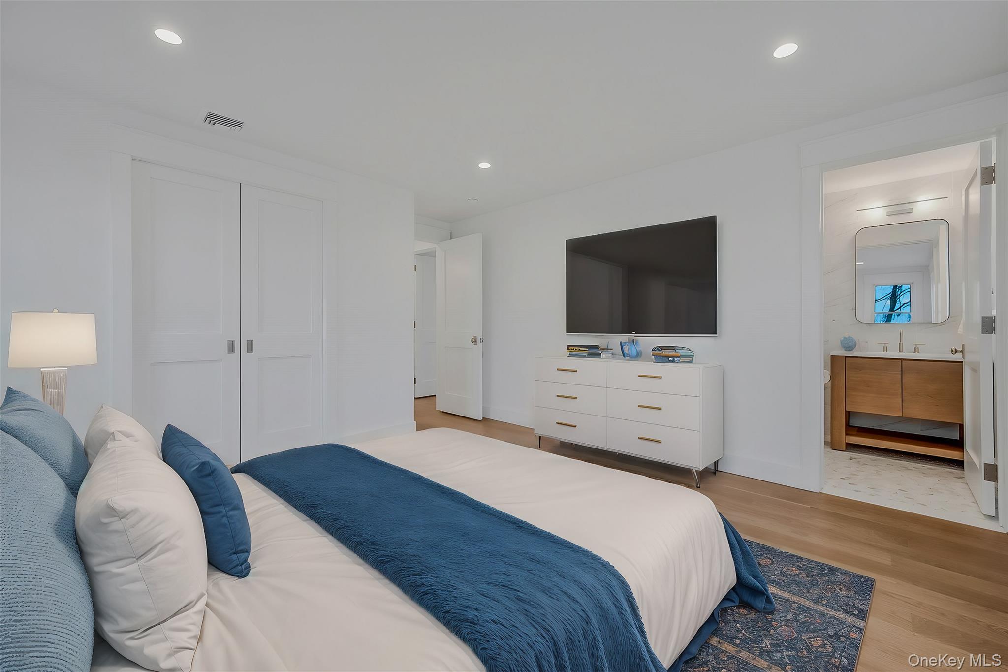 550 Madison Avenue, Greenport, NY 11944