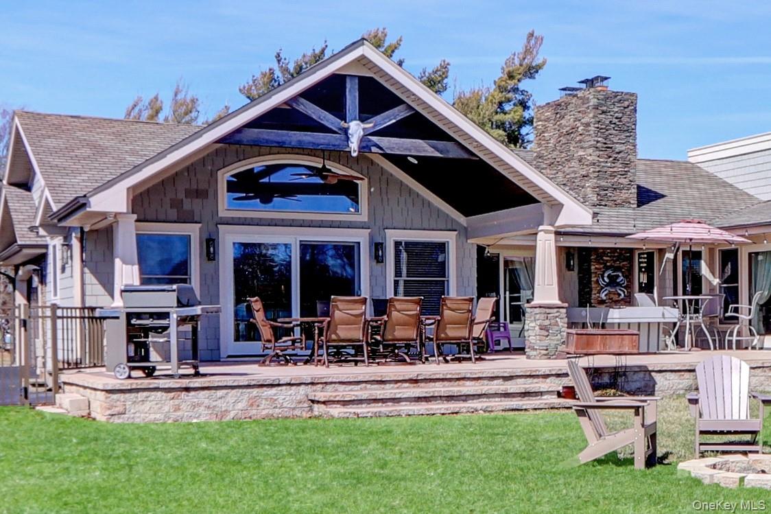 241 Willetts Lane, West Islip, NY 11795