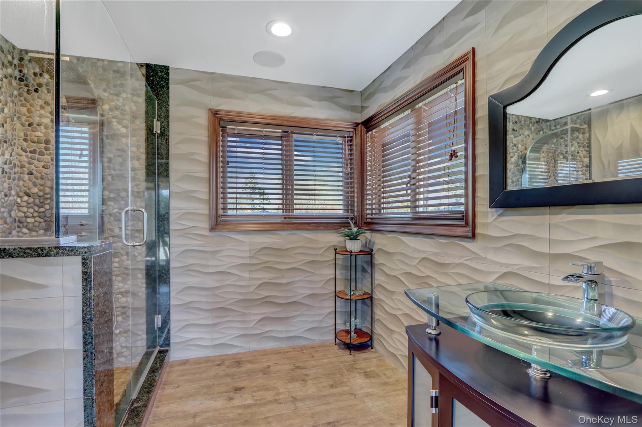 241 Willetts Lane, West Islip, NY 11795