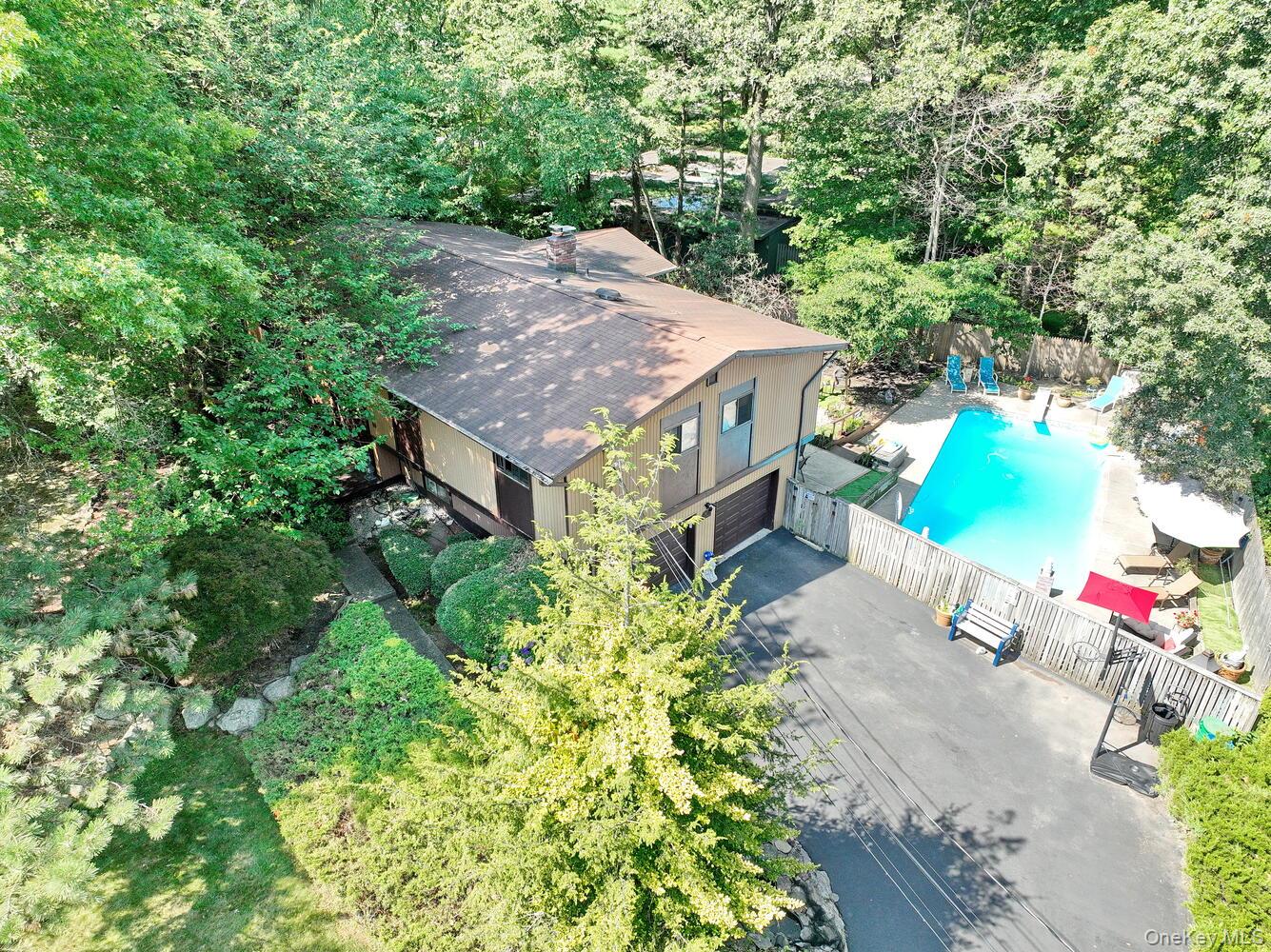 15 Highland Avenue, Chestnut Ridge, NY 10977