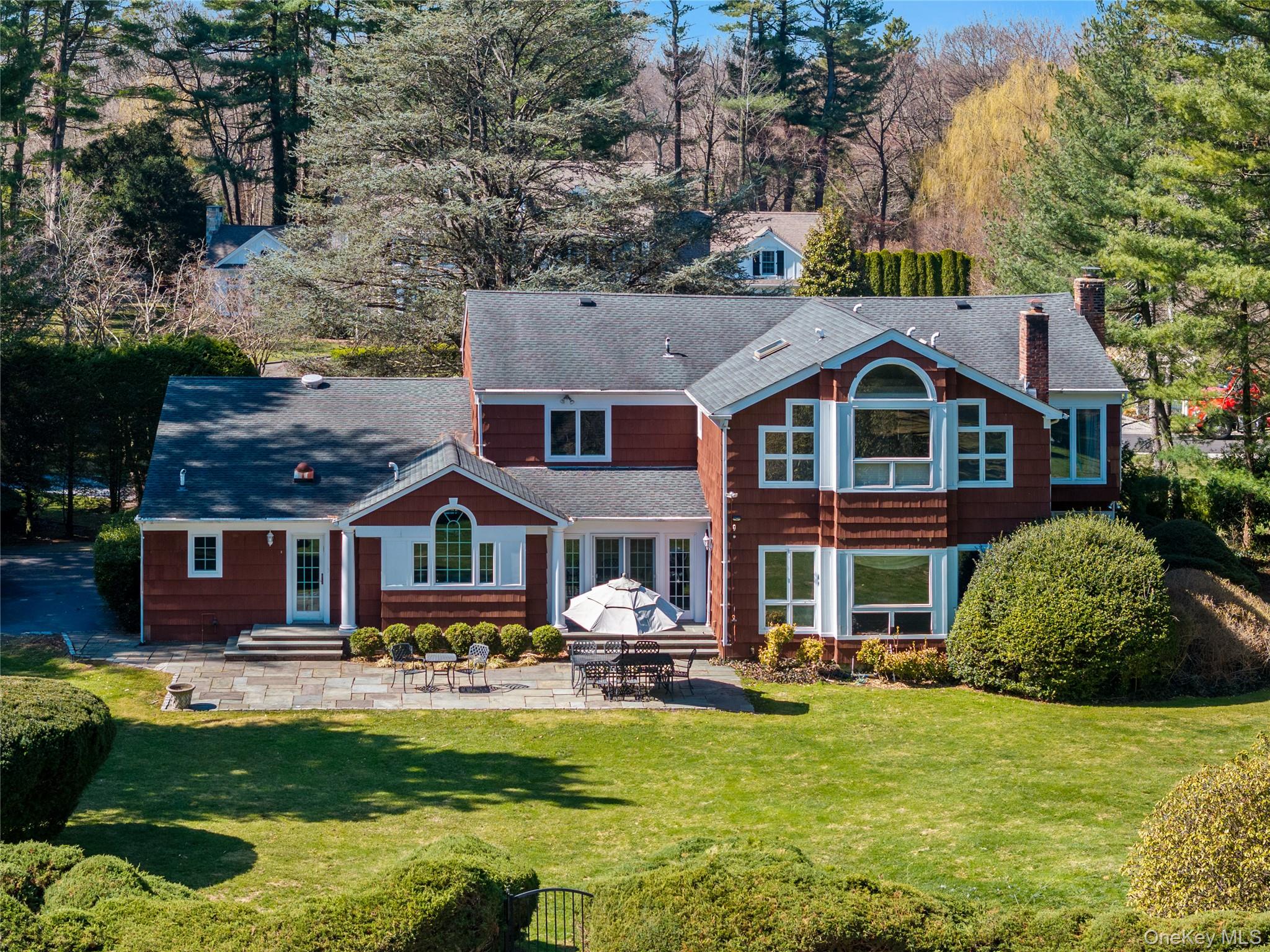 6 Longridge Lane, Old Brookville, NY 11545