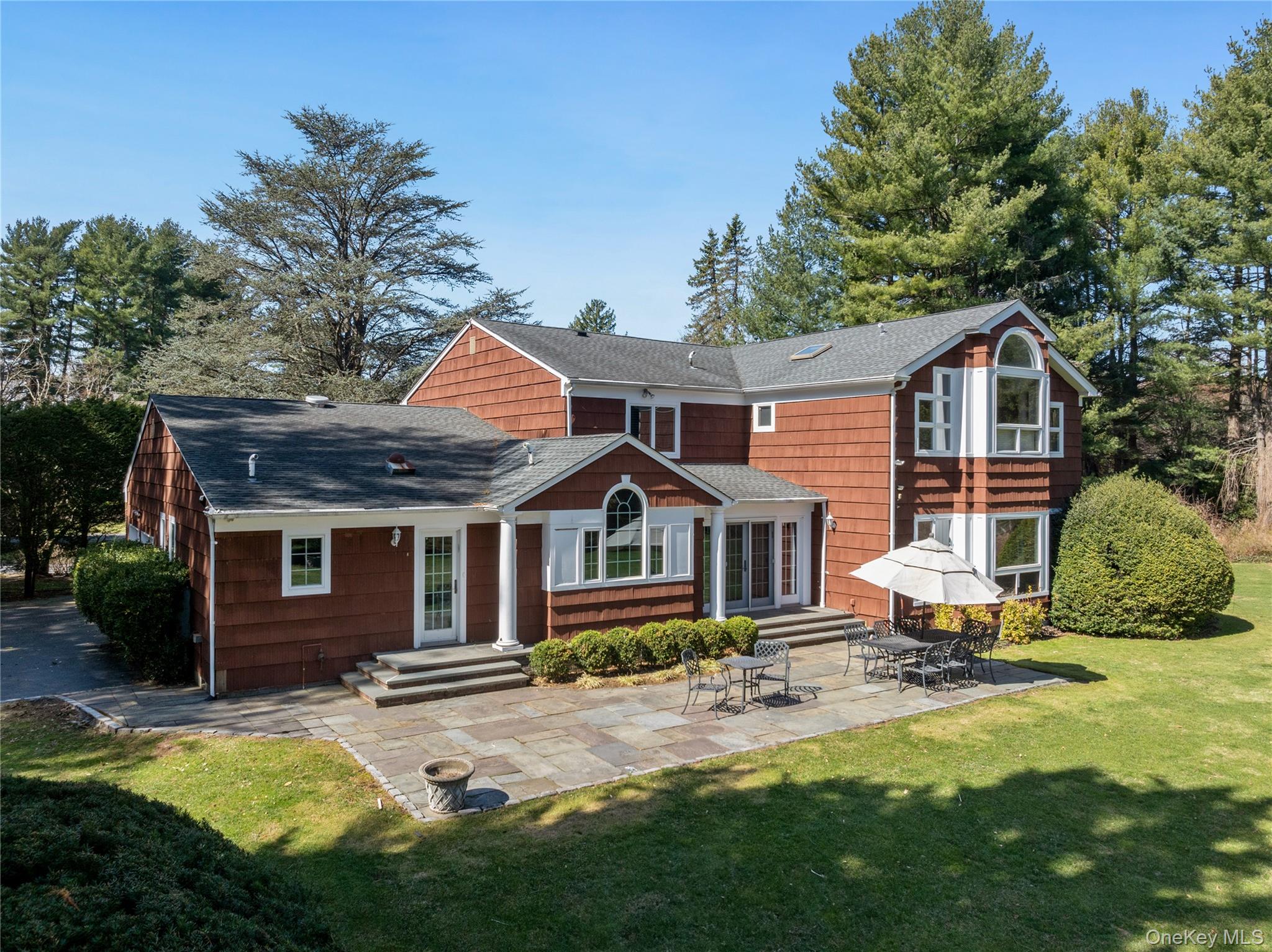 6 Longridge Lane, Old Brookville, NY 11545