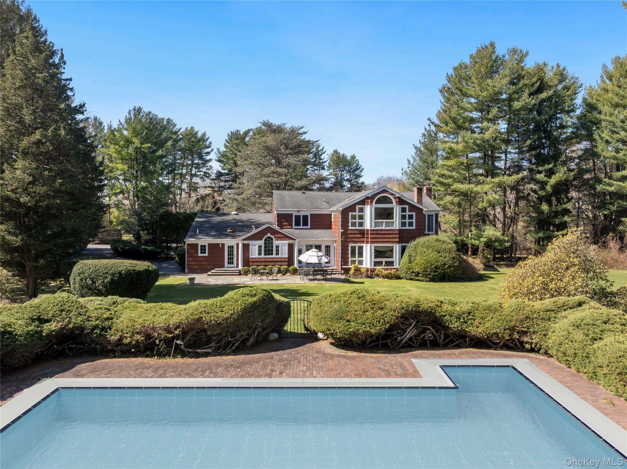 6 Longridge Lane, Old Brookville, NY 11545