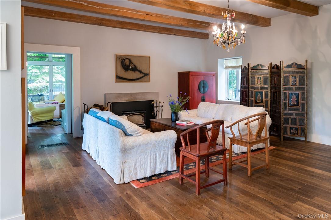 21 Woods Road, Palisades, NY 10964