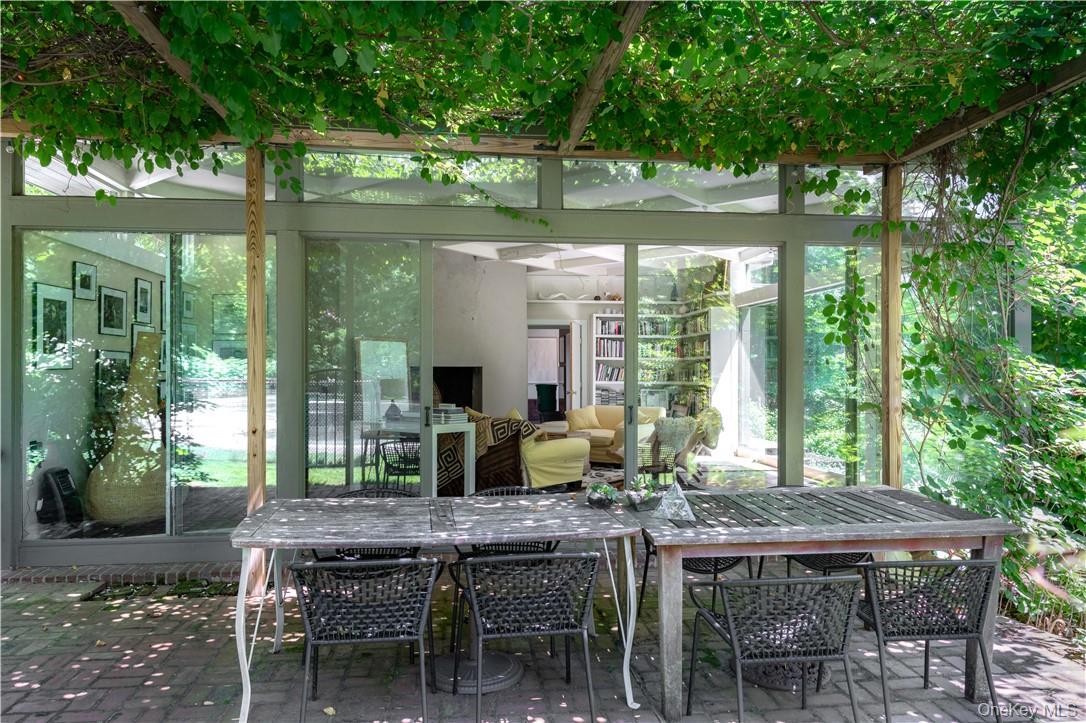 21 Woods Road, Palisades, NY 10964