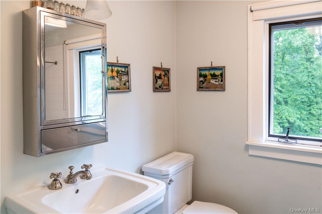 21 Woods Road, Palisades, NY 10964