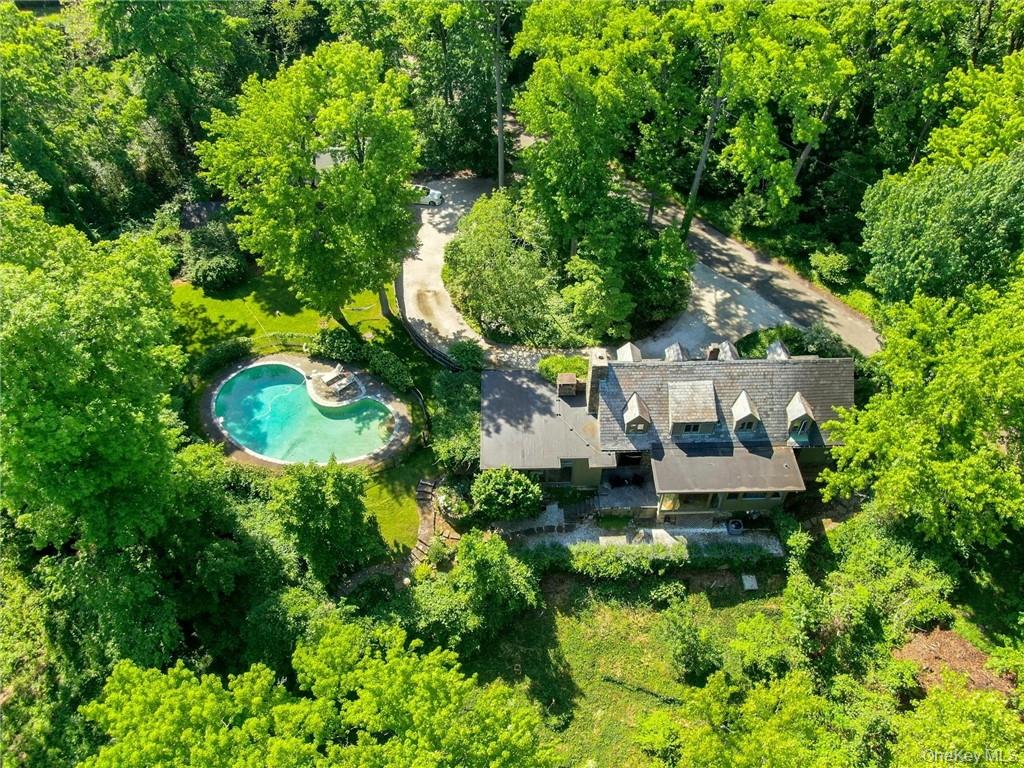 21 Woods Road, Palisades, NY 10964