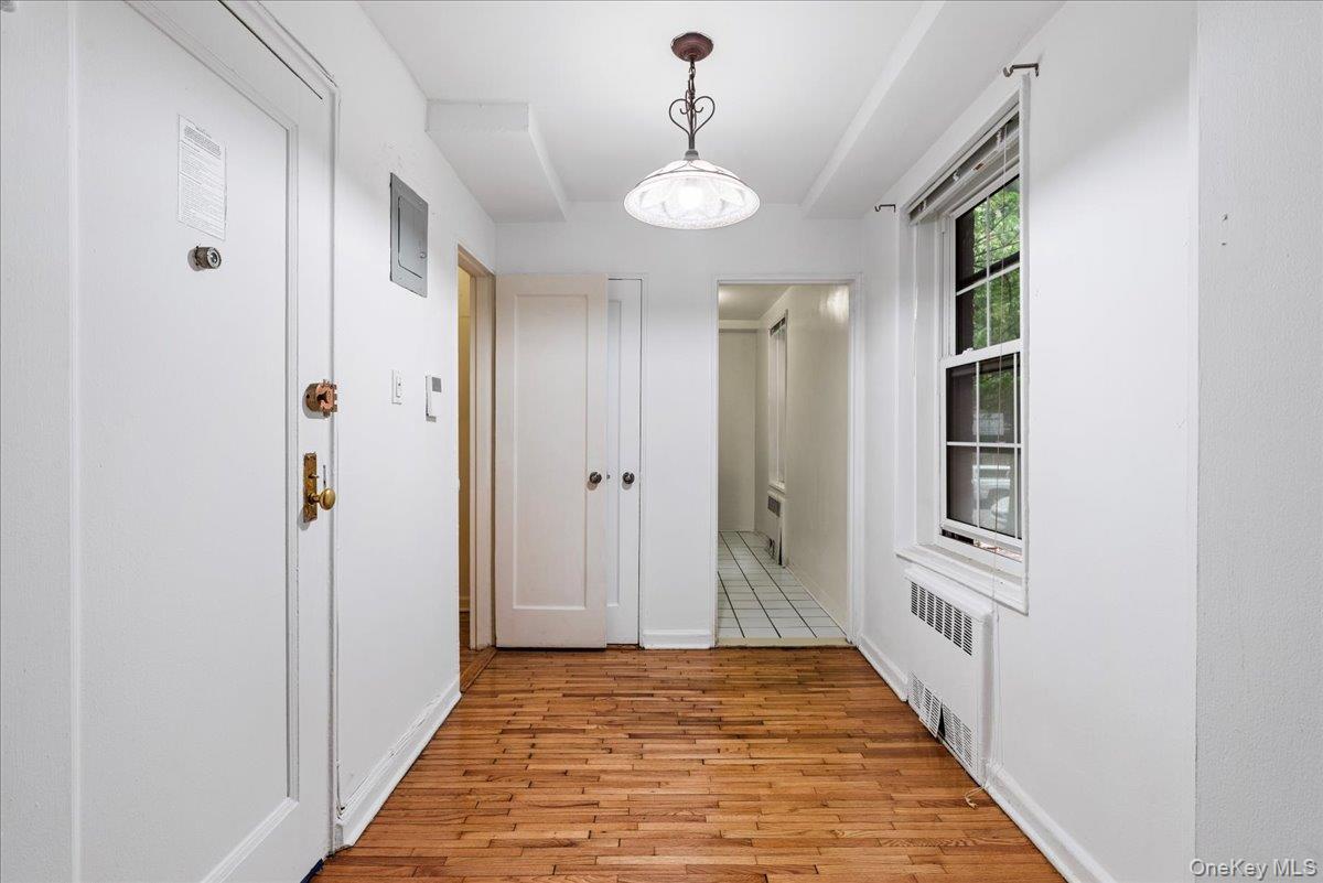 140-18 Burden Crescent # 106, Briarwood, NY 11435