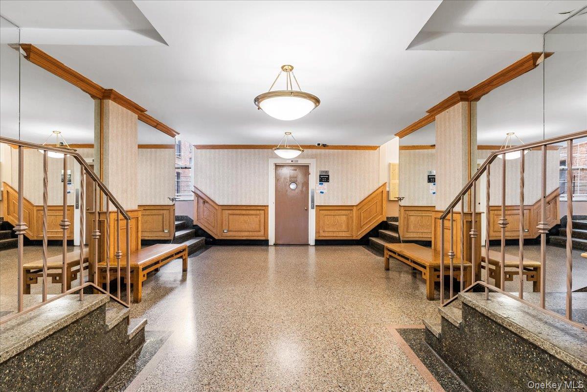 140-18 Burden Crescent # 106, Briarwood, NY 11435