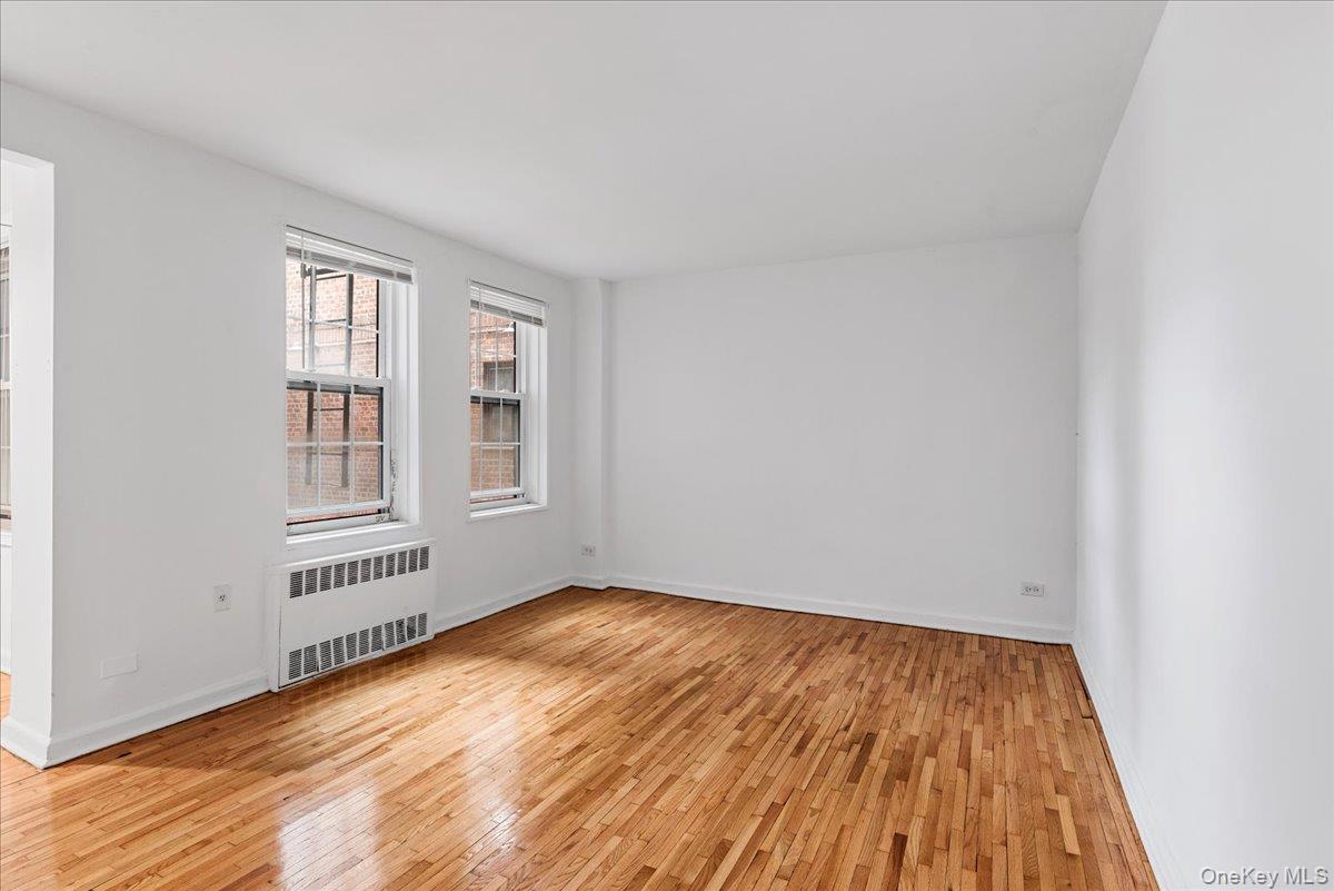 140-18 Burden Crescent # 106, Briarwood, NY 11435