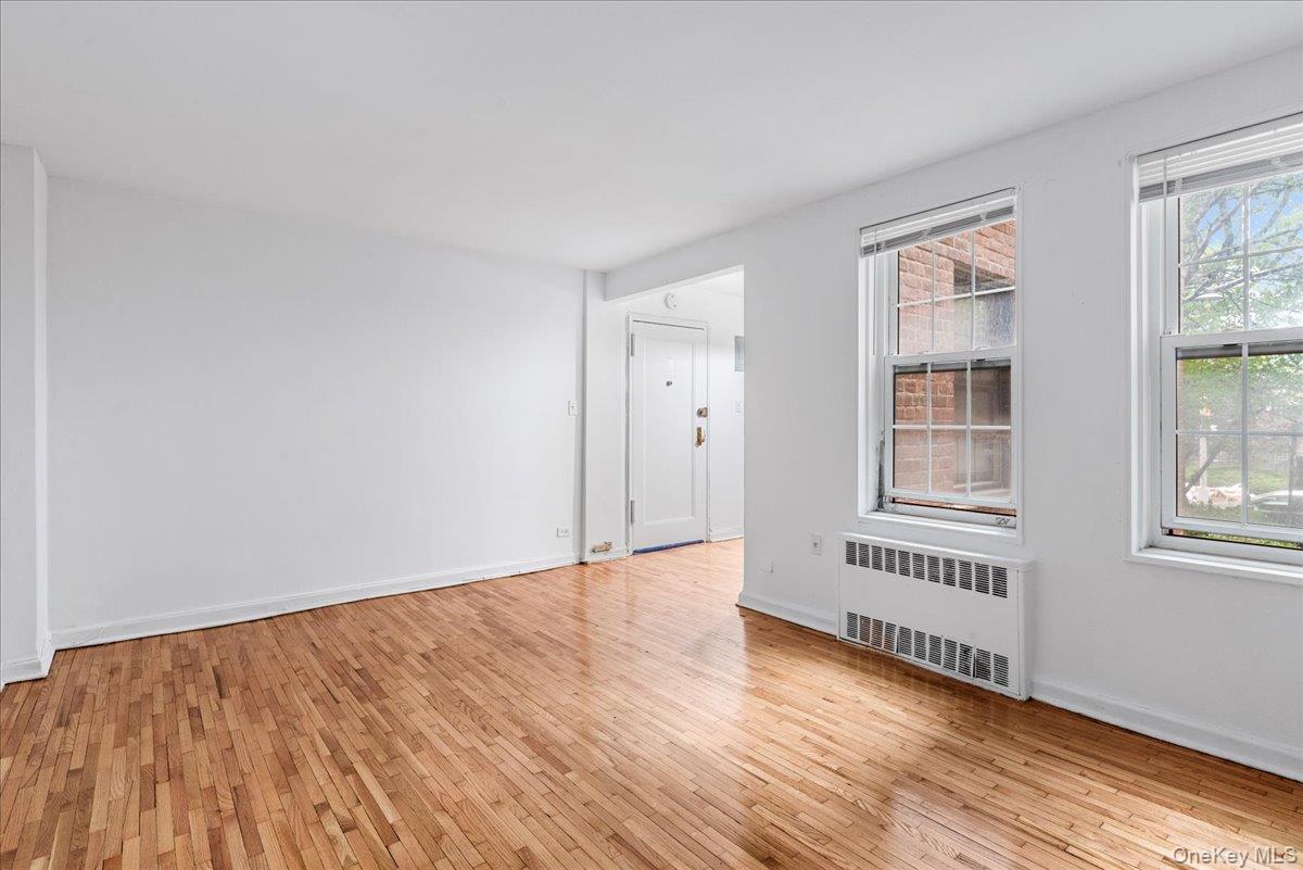 140-18 Burden Crescent # 106, Briarwood, NY 11435