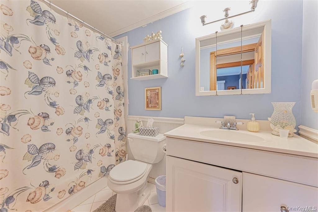 38 Glenmere Lane, Coram, NY 11727