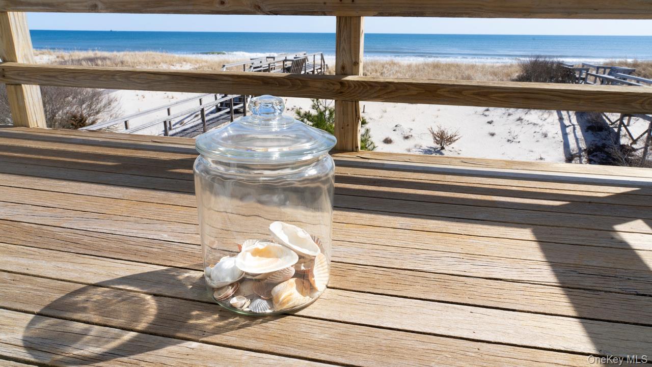 825 Dune Road, Westhampton Beach, NY 11978