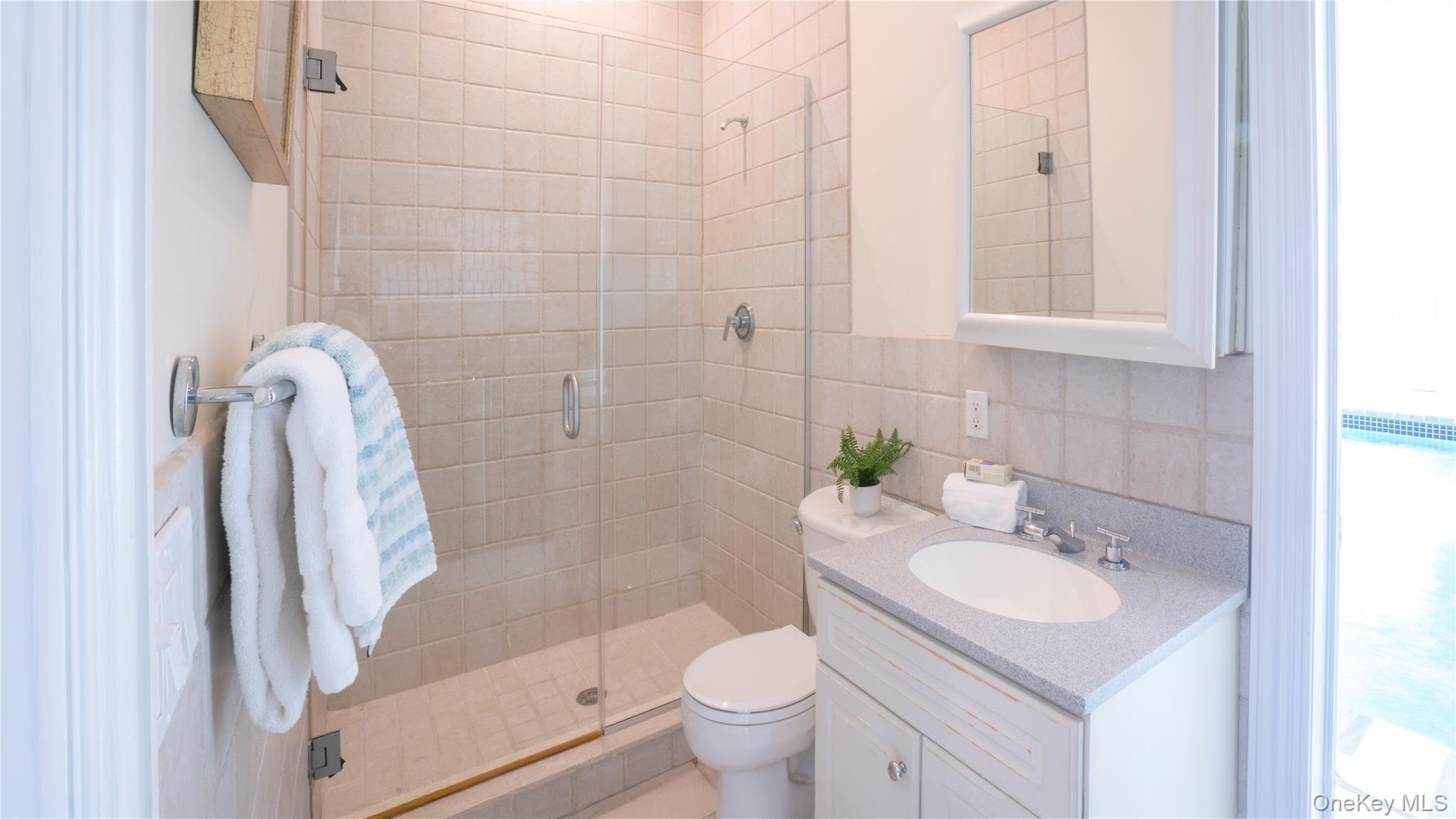 825 Dune Road, Westhampton Beach, NY 11978