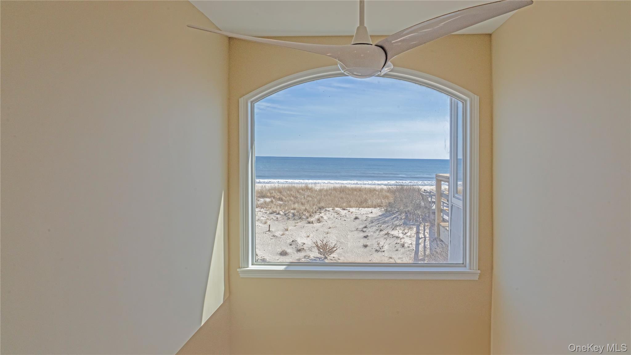 825 Dune Road, Westhampton Beach, NY 11978