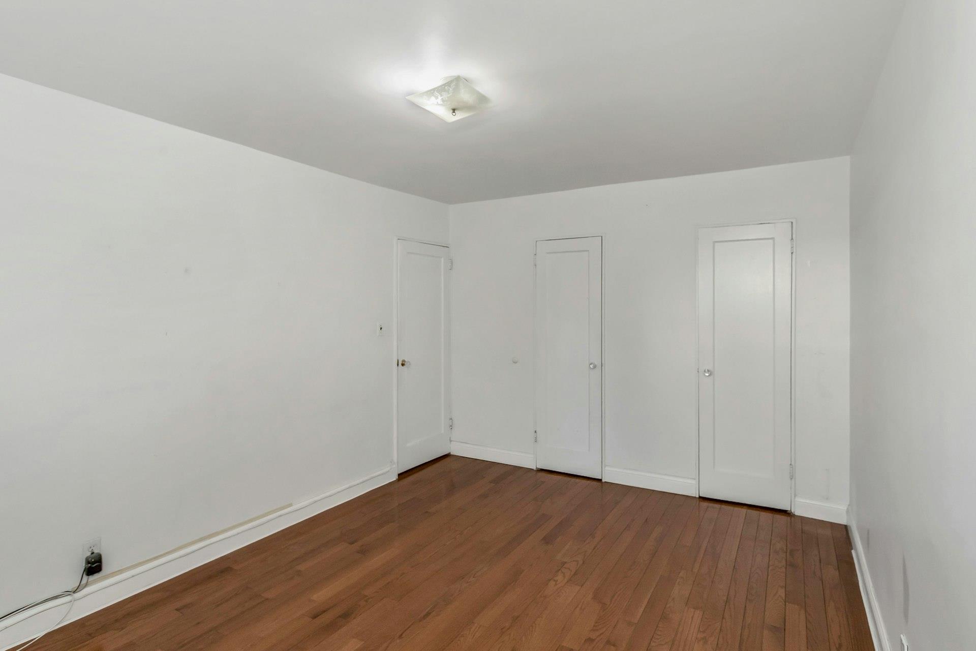 35-42 205th Street # 288, Bayside, NY 11361