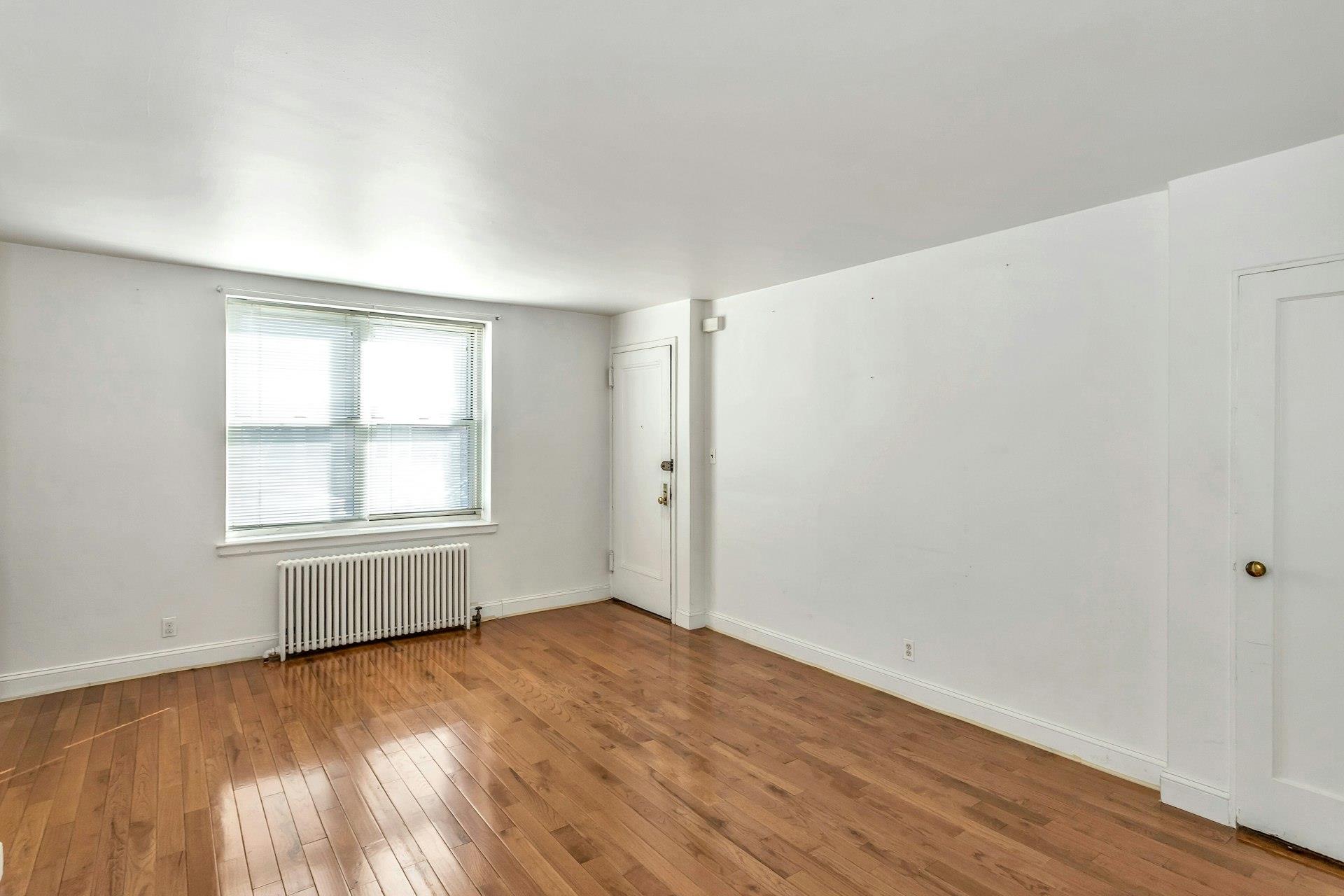 35-42 205th Street # 288, Bayside, NY 11361