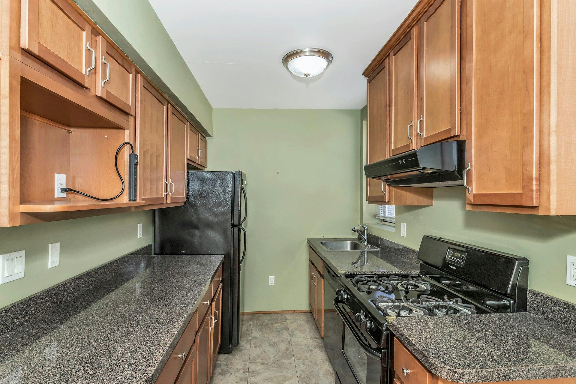 35-42 205th Street # 288, Bayside, NY 11361