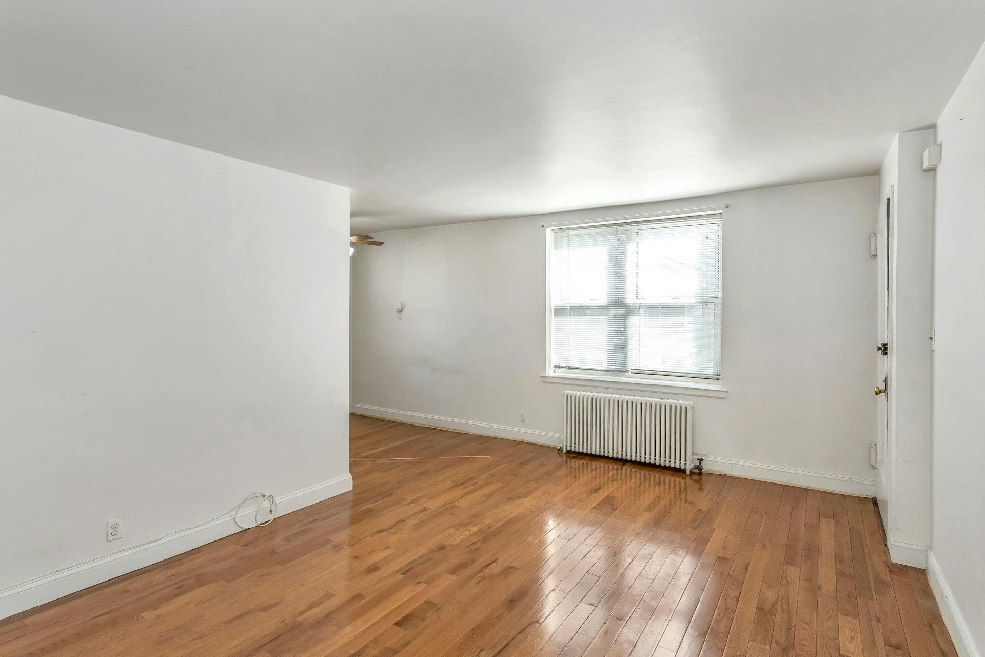 35-42 205th Street # 288, Bayside, NY 11361