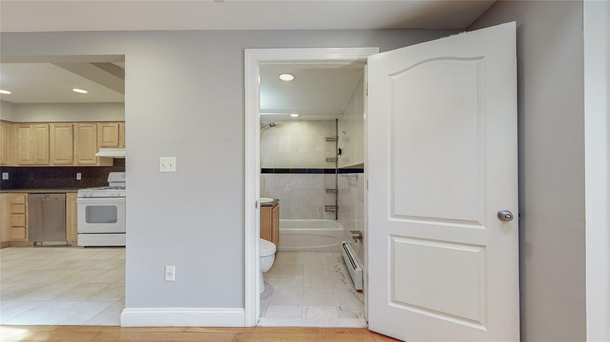 83-71 116th Street # 7B, Kew Gardens, NY 11418