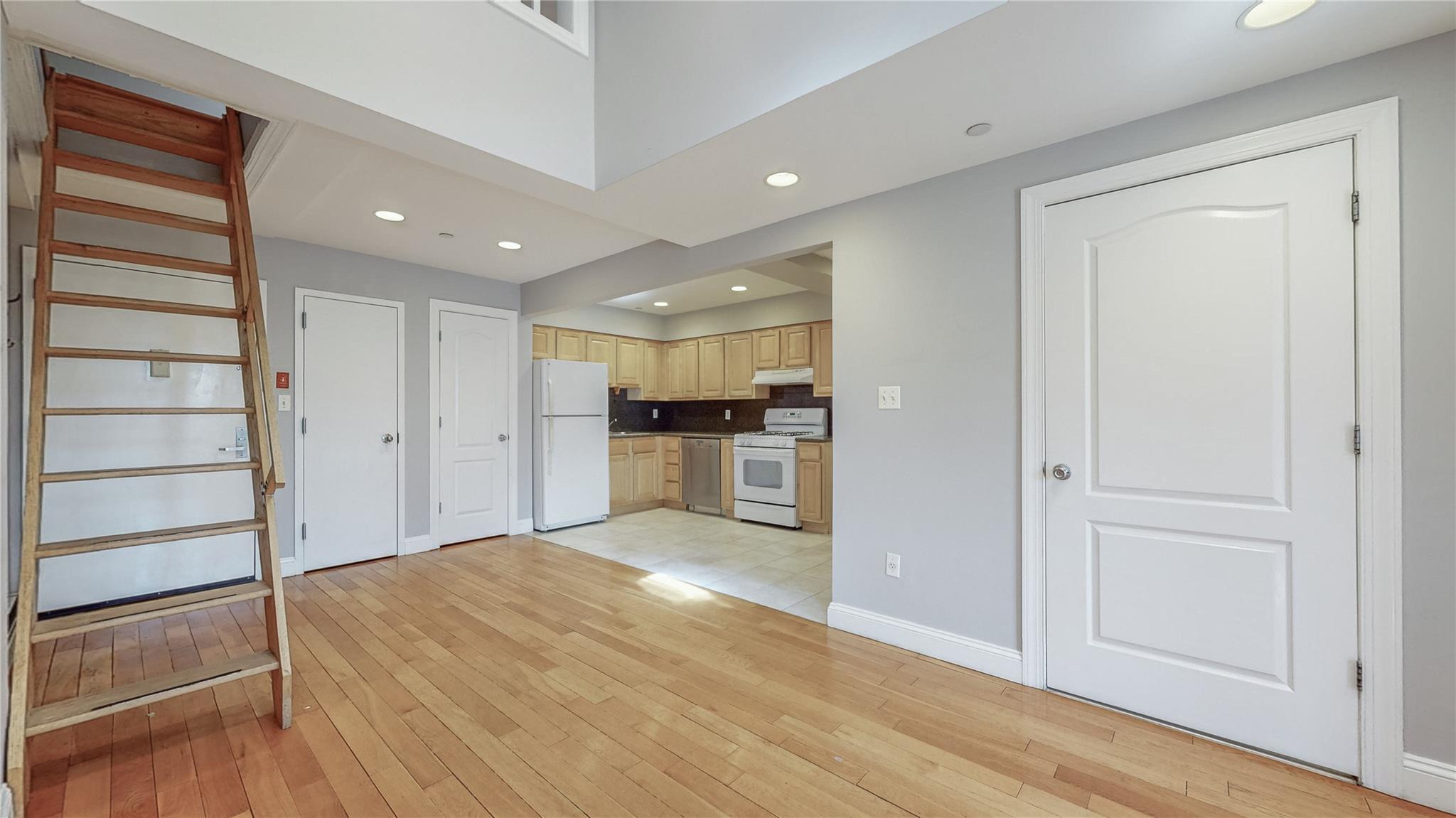83-71 116th Street # 7B, Kew Gardens, NY 11418