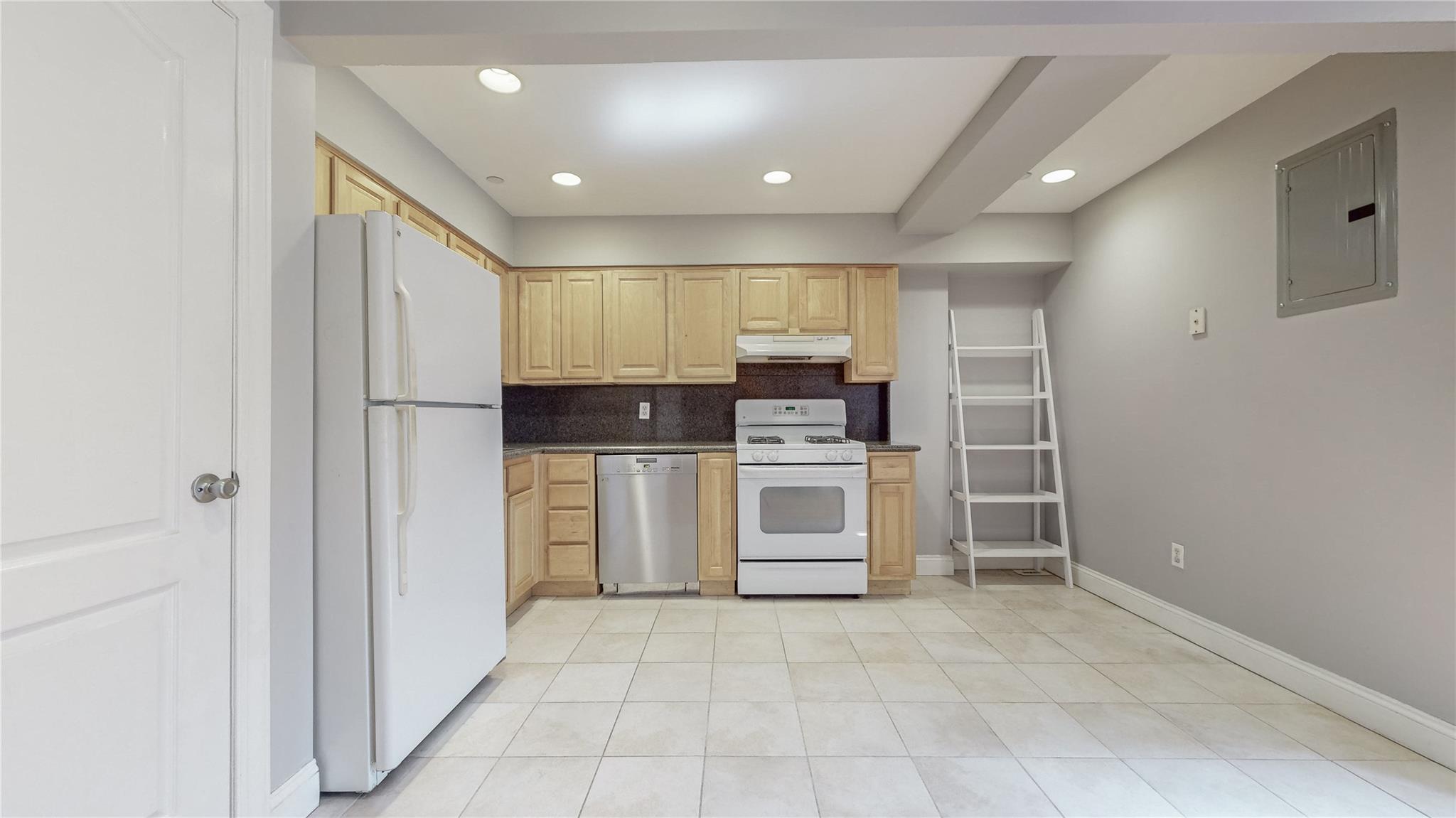 83-71 116th Street # 7B, Kew Gardens, NY 11418