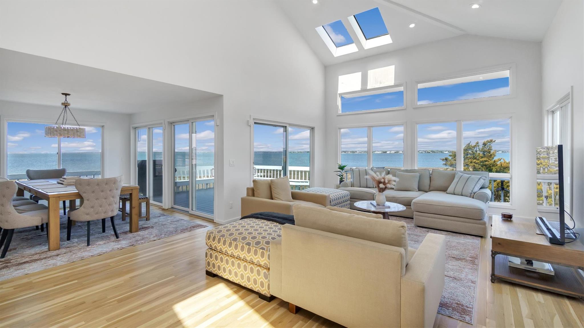 552 Dune Road, Westhampton, NY 11977