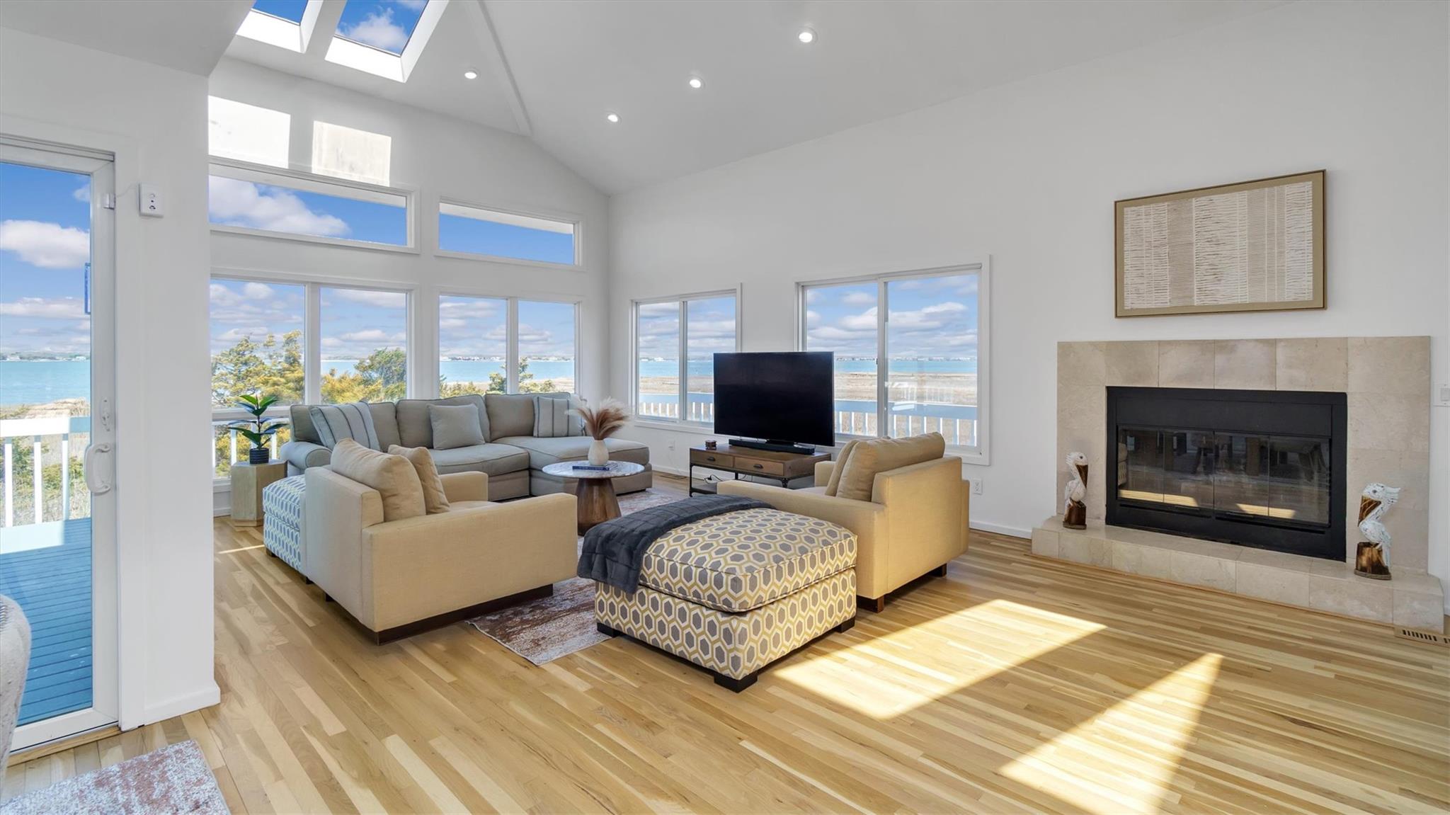 552 Dune Road, Westhampton, NY 11977