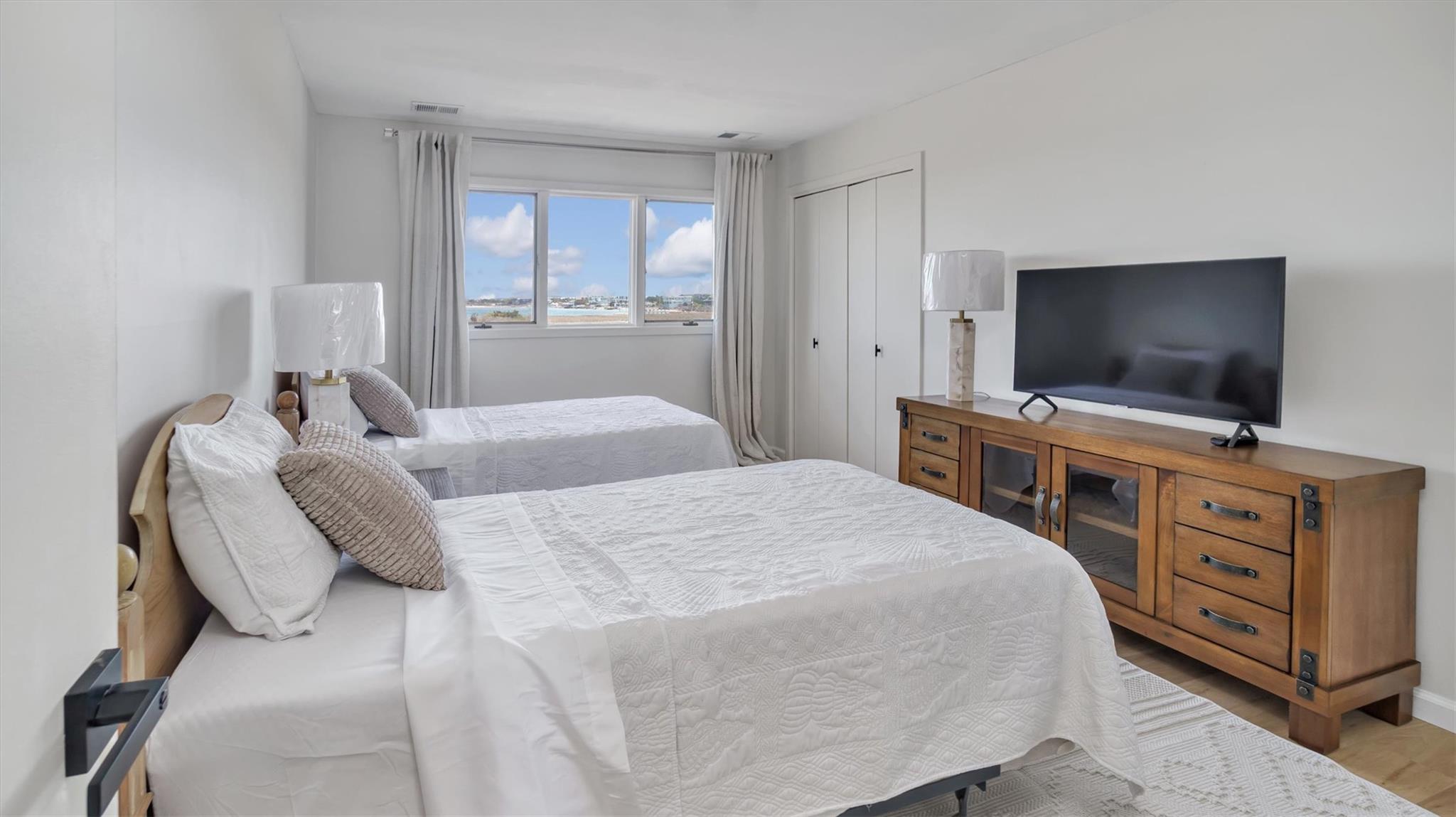 552 Dune Road, Westhampton, NY 11977