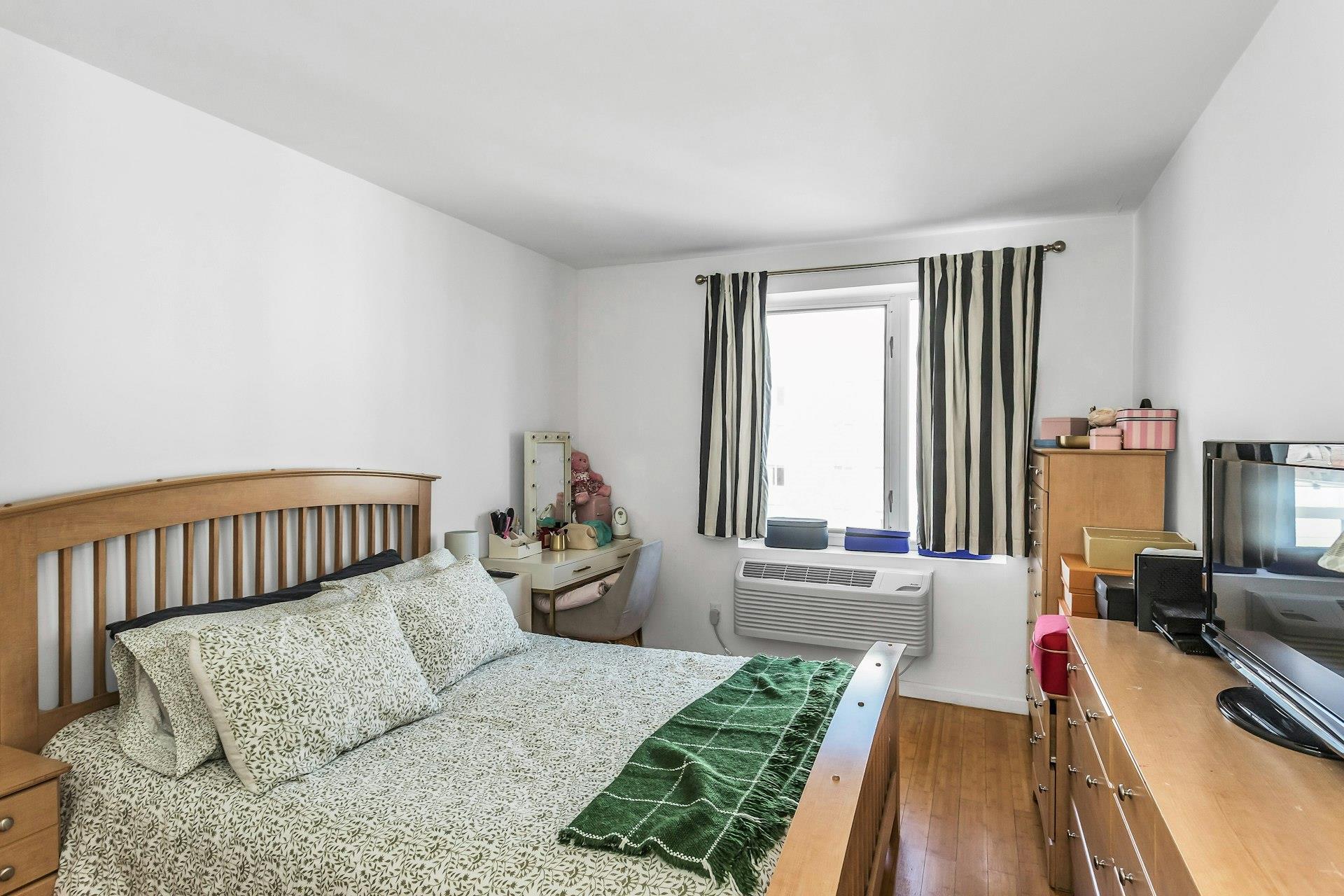 112-02 Northern Boulevard # 6G, Corona, NY 11368