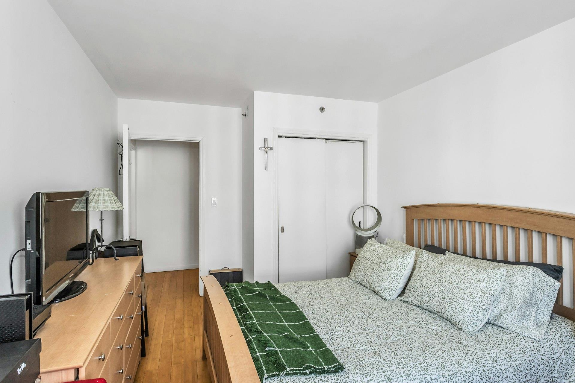 112-02 Northern Boulevard # 6G, Corona, NY 11368