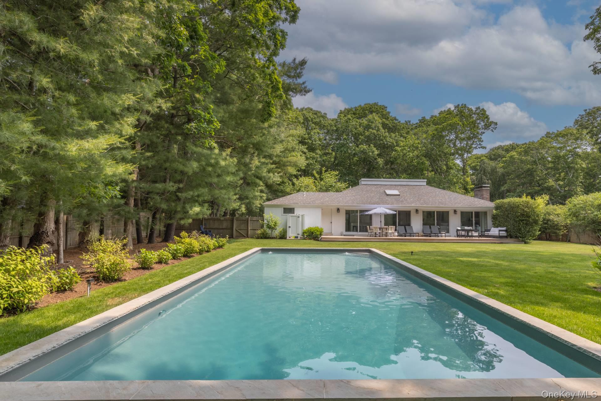9 Sulky Circle, East Hampton, NY 11937