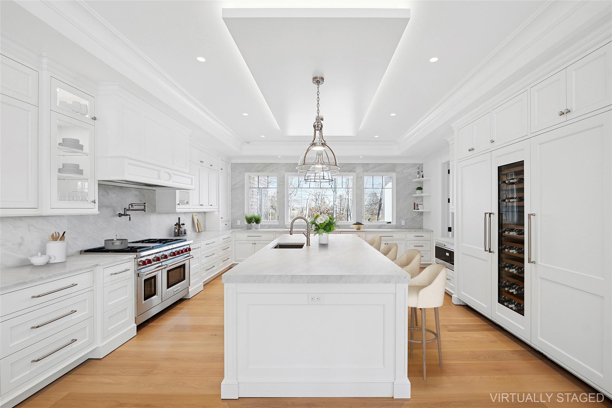 25 Fresh Pond Road, North Haven, NY 11963