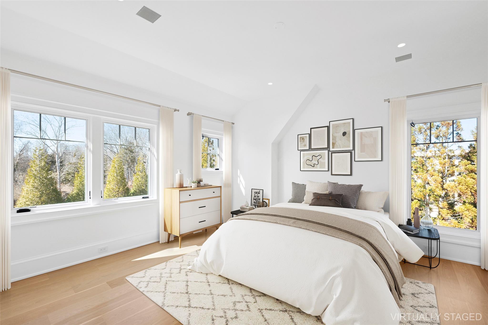 25 Fresh Pond Road, North Haven, NY 11963