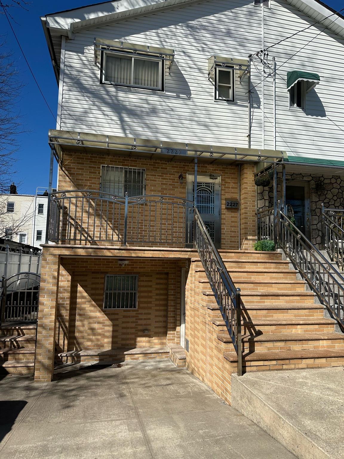 2227 Turnbull Avenue, Bronx, NY 10473