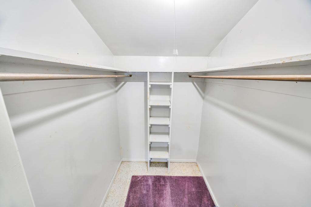 38 Cliff Lane, Levittown, NY 11756