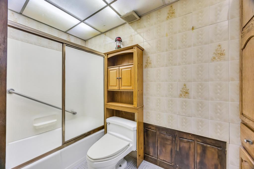 38 Cliff Lane, Levittown, NY 11756