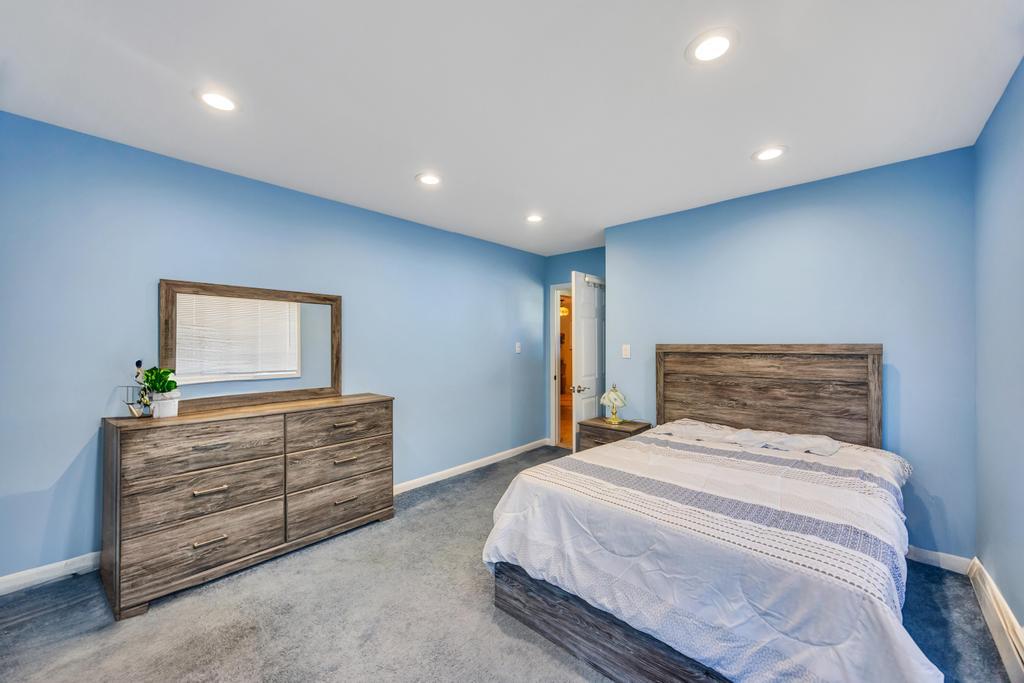 38 Cliff Lane, Levittown, NY 11756