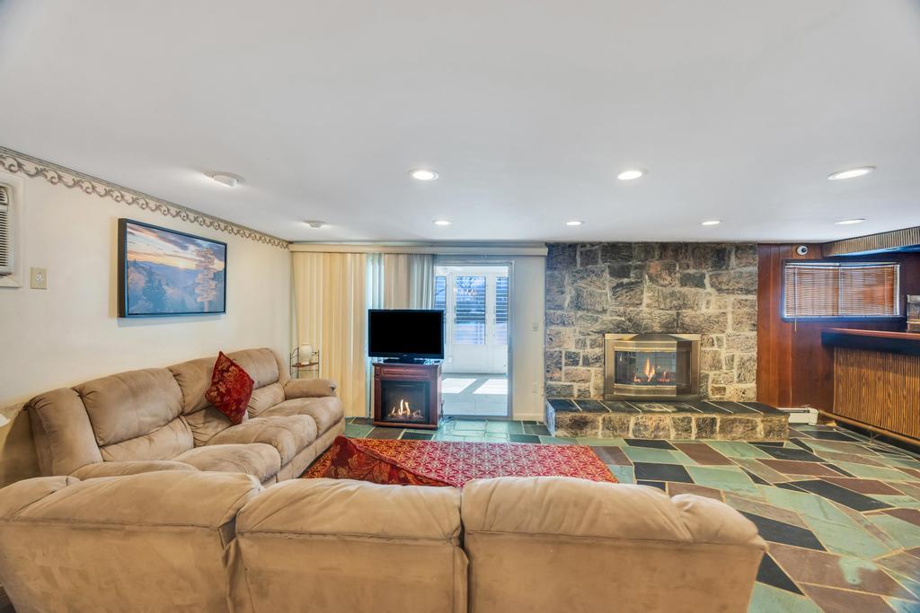 38 Cliff Lane, Levittown, NY 11756