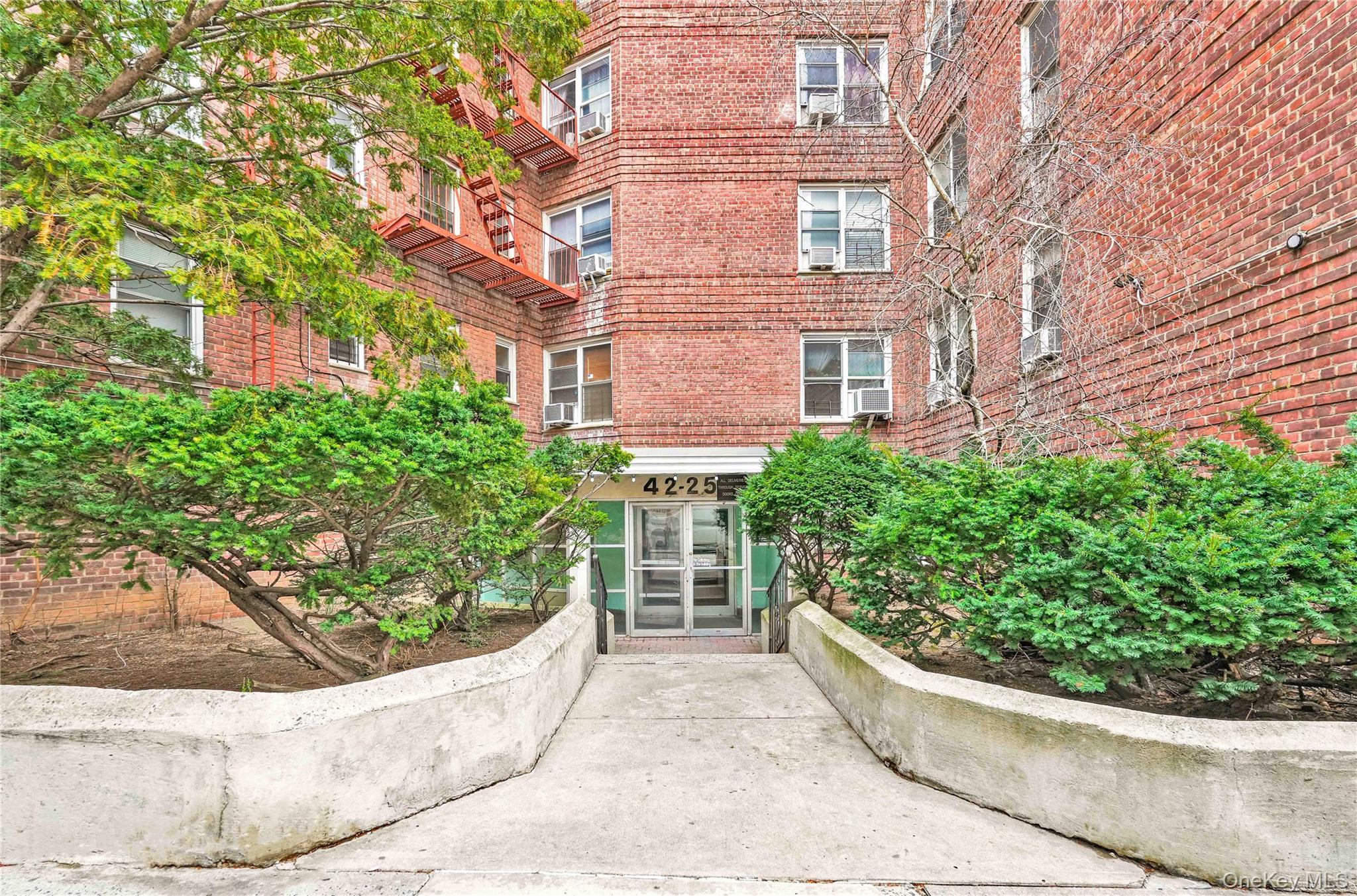 42-25 80th Street # 1F, Elmhurst, NY 11373
